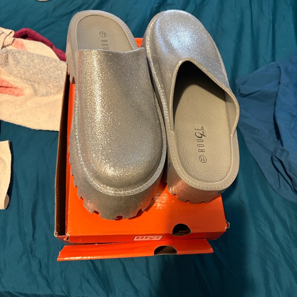 Women's Silver Glitter Slip-On Clog